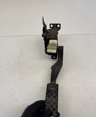 Volkswagen Golf IV Accelerator throttle pedal 1J1723503R 6PV00777010
