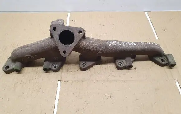 Opel Vectra B Exhaust manifold 90500926