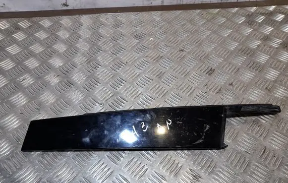 Audi A3 S3 8V Front door glass trim molding 8V5837902