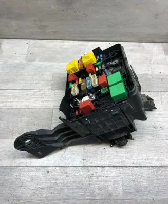 Peugeot 208 Fuse box set 453078402