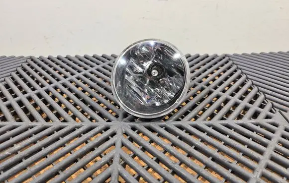 Toyota Auris E180 Front fog light