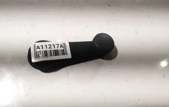 Volkswagen PASSAT B6 Front door window winding handle 