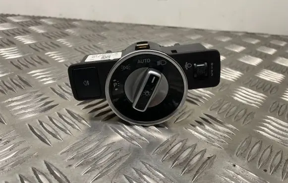 Mercedes-Benz C W204 Light switch A2049053103