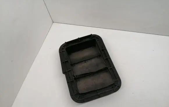 Toyota RAV 4 (XA40) Quarter panel pressure vent 6294010020 6294042010 6294016060