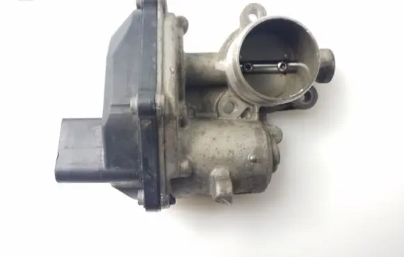Volkswagen Golf VII EGR valve 04L131501C