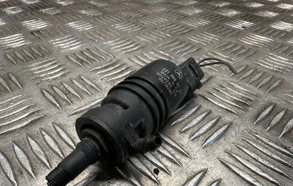 Mercedes-Benz SLK R172 Windscreen/windshield washer pump 2218690121 3028232