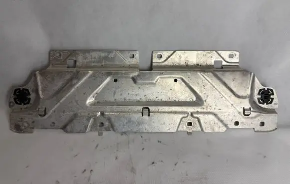 BMW 3 G20 G21 Engine bonnet/hood lock trim molding 7422287 170238