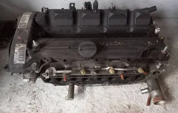 Toyota Verso Engine head 9AA1054