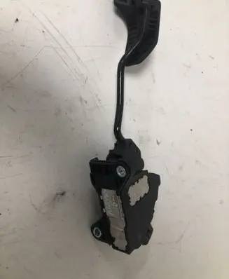 Toyota Avensis T270 Accelerator throttle pedal 7811002150