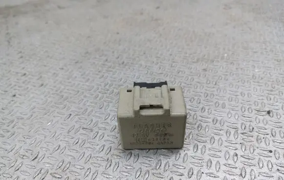 Subaru Legacy Hazard warning light relay 0665005480