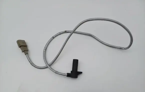 Audi A8 S8 D3 4E Crankshaft position sensor 077905381J 0261210246