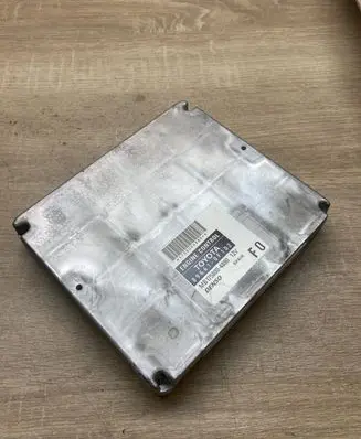 Toyota Corolla Verso AR10 Engine control unit/module ECU 896610F102 MB1758004880