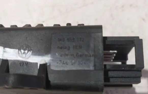 Volkswagen Golf VI Other relay 1K0959772