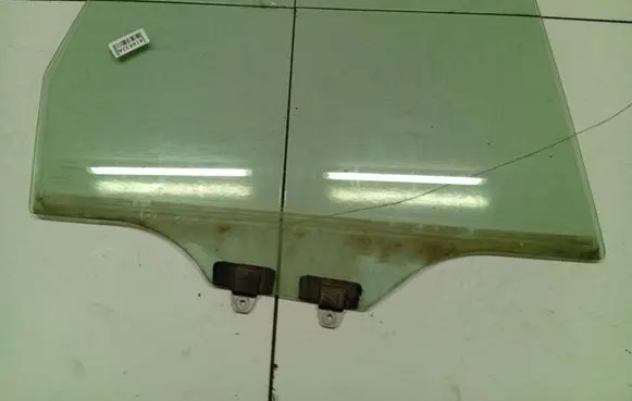 Honda FR-V Rear door window glass As2