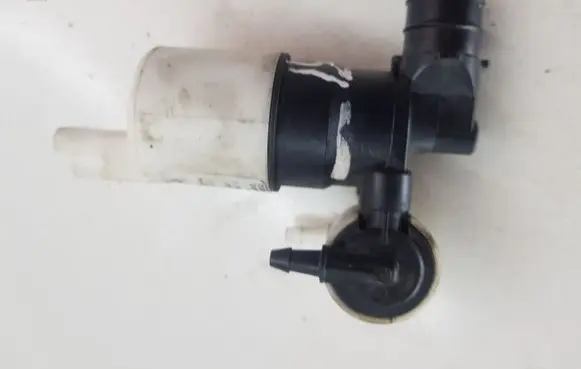 Citroen C3 Picasso Windscreen/windshield washer pump 963298498004 964516338001