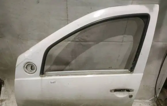 Dacia Sandero Front door BALTOS