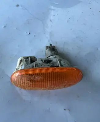 Mitsubishi Pajero Front fender indicator light 