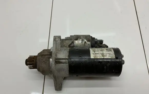 Volkswagen Jetta VI Starter motor 0AM911023G