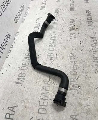 BMW 5 G30 G31 Engine coolant pipe/hose 8572908