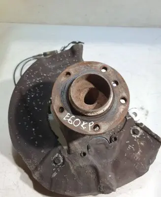 BMW 5 E60 E61 Front wheel hub 6760933