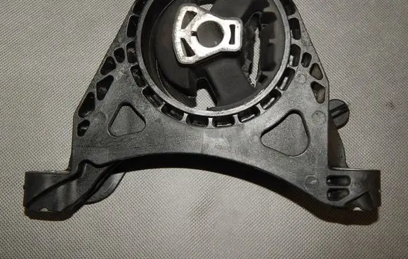 Opel Insignia A Engine mount bracket 6140300034