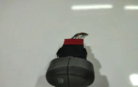 Windscreen/window heater switch