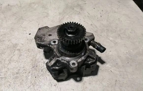Mercedes-Benz R W251 Fuel injection high pressure pump A6420700501 0445010145