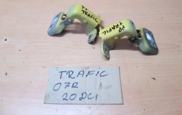 Renault Trafic II (X83) Front door hinge set 223471