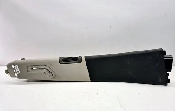 Volvo XC70 (B) pillar trim (bottom)