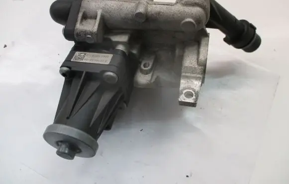 Jaguar XE EGR valve G4D39D475AC 204DTD