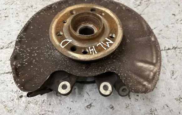 Mercedes-Benz ML W166 Rear wheel hub