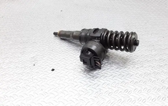 Volkswagen Sharan Fuel injector 038130073AK