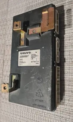 Volvo S40, V40 Comfort/convenience module 30896697 3817900210 SN30896751