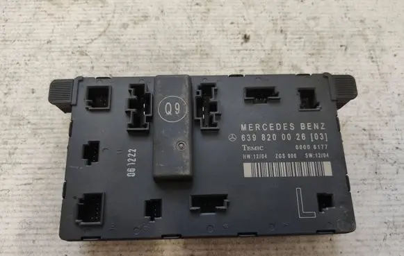 Mercedes-Benz Vito Viano W638 Door control unit/module 6398200026 00006177