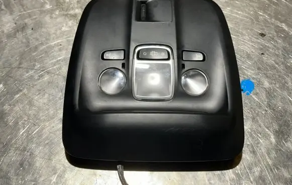 Peugeot 308 Front seat light