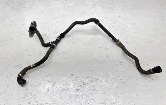 BMW 4 F36 Gran coupe Engine coolant pipe/hose 8634283 863428303
