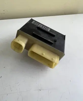 Glow plug pre-heat relay