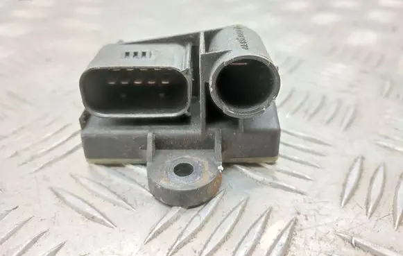 Mercedes-Benz CLA C117 X117 W117 Glow plug pre-heat relay A6519003103