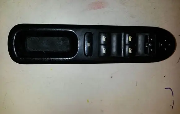 Peugeot 407 Electric window control switch 96468704XT 96468704 53269735B