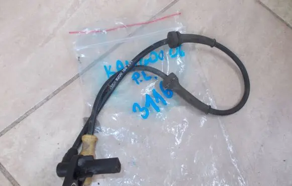 Renault Kangoo II ABS brake wheel speed sensor 8200186294