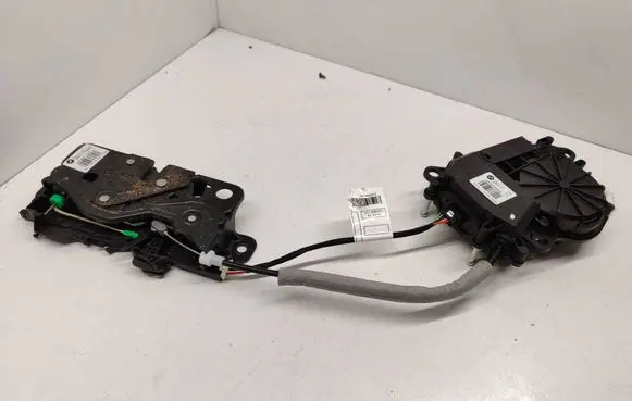 BMW X1 F48 F49 Loading door lock C43111104 16367210 UA737400612