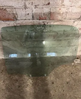 Peugeot 207 Rear door window glass