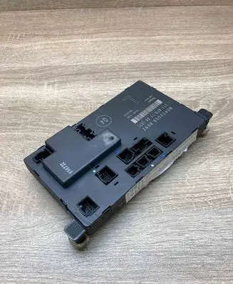 Mercedes-Benz E W211 Door control unit/module 2118701126 00401599