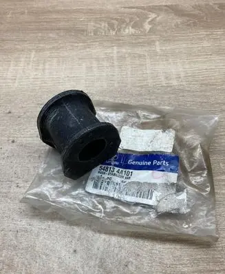 Hyundai Santa Fe Front anti-roll bar/stabilizer link 548134A101
