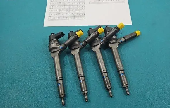 Opel Astra H Fuel injectors set 0445110174 IMPRK1576256