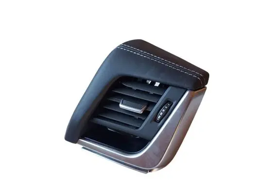 Nissan Qashqai J12 Dashboard air vent grill cover trim 682T06UA0A