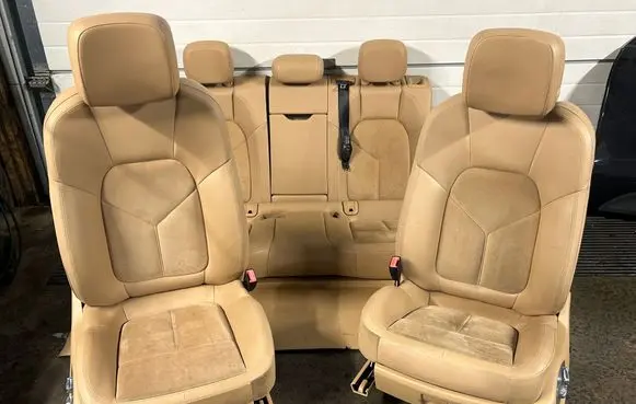 Porsche Macan (95B) Seat set 