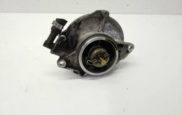 Audi A4 S4 B8 8K Vacuum pump 057145100AF