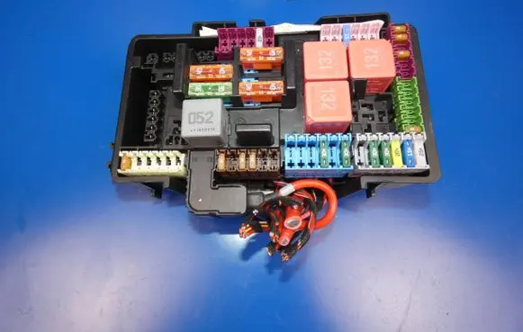 Mercedes-Benz C W205 Fuse box set 