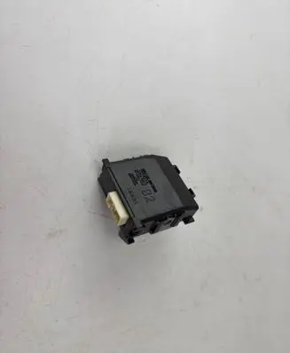 Toyota Yaris XP210 Door central lock control unit/module 85970K0010 0515004560